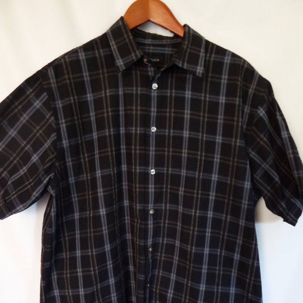VAN HEUSEN BRAND BLACK BLUE GRAY PLAID BUTTON DOWN SHIRT (PRE-OWNED) L